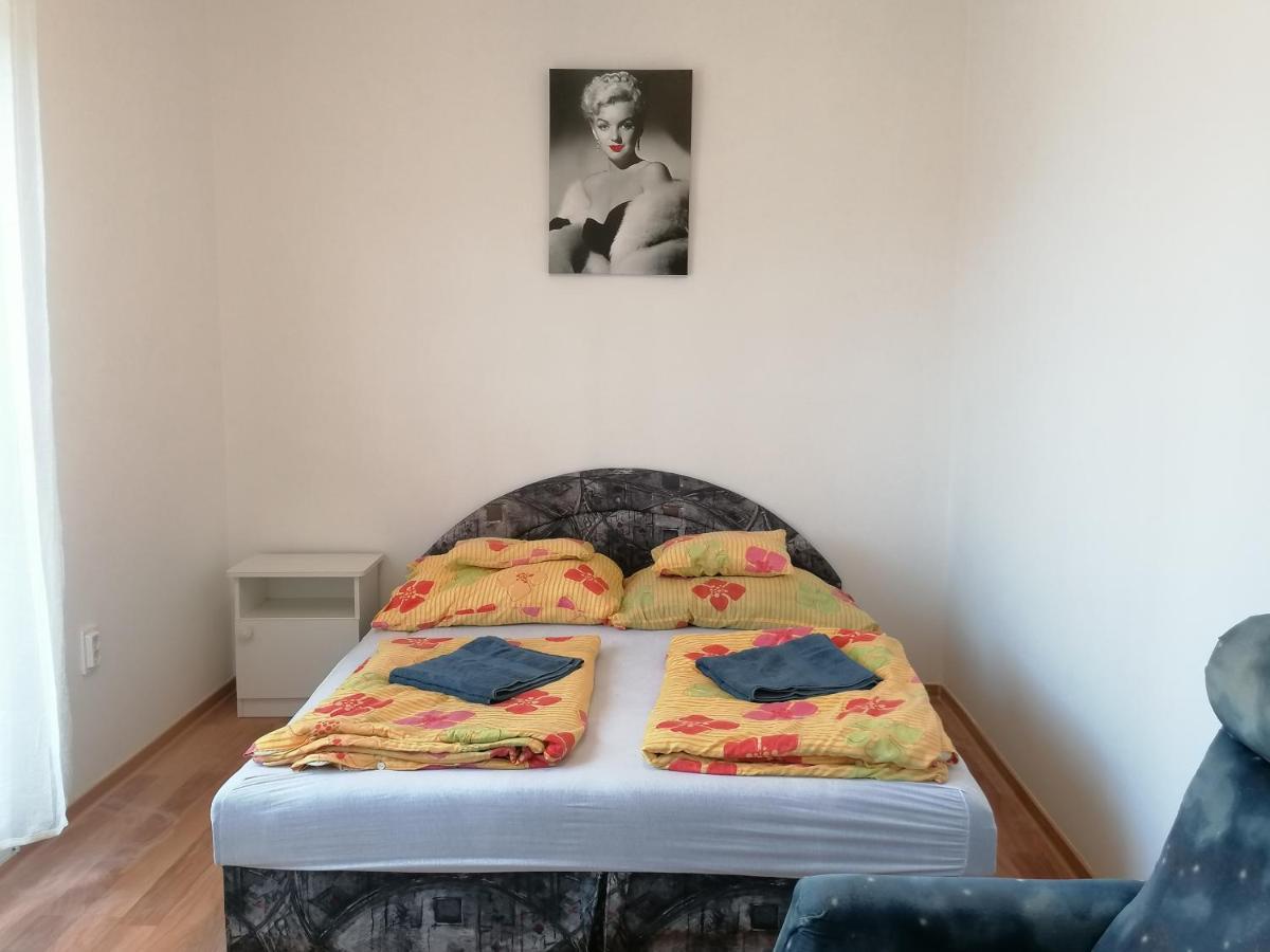 Family House Villa Eger Luaran gambar