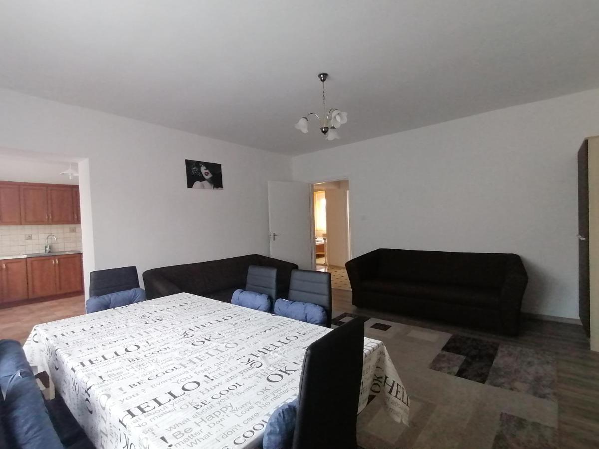 Family House Villa Eger Luaran gambar